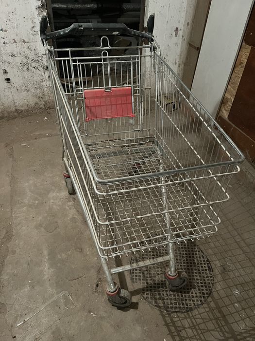 Vand carucior supermarket