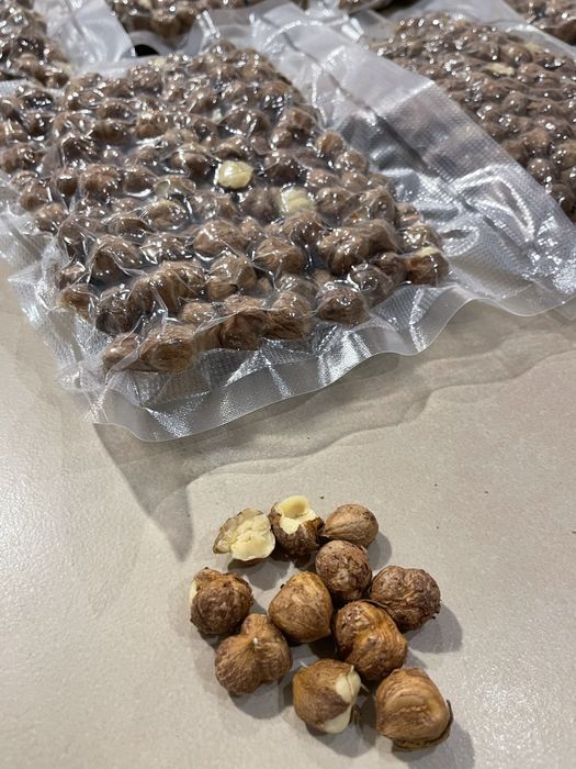 Vând alune de pădure bio