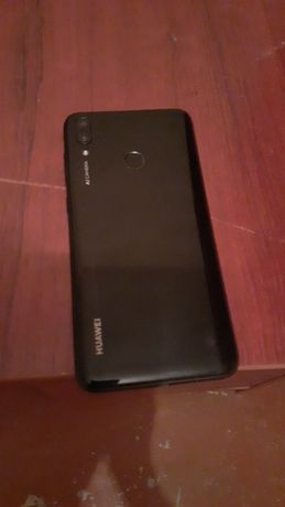 Huawei Y7. Телефон