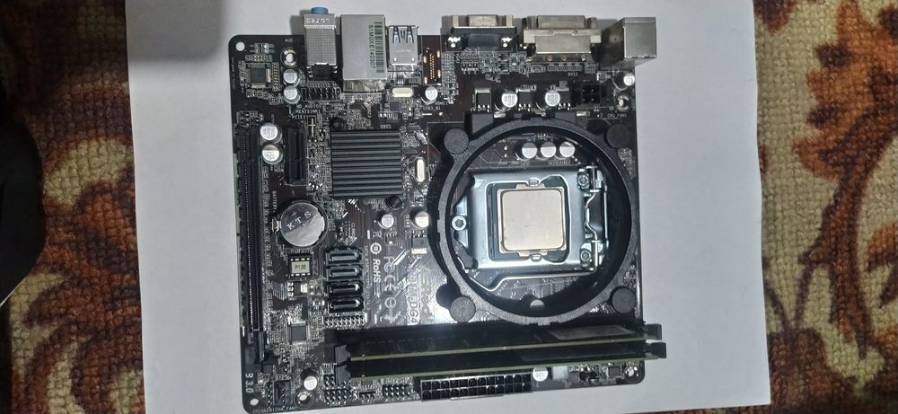 Мат плата с процессором и озу