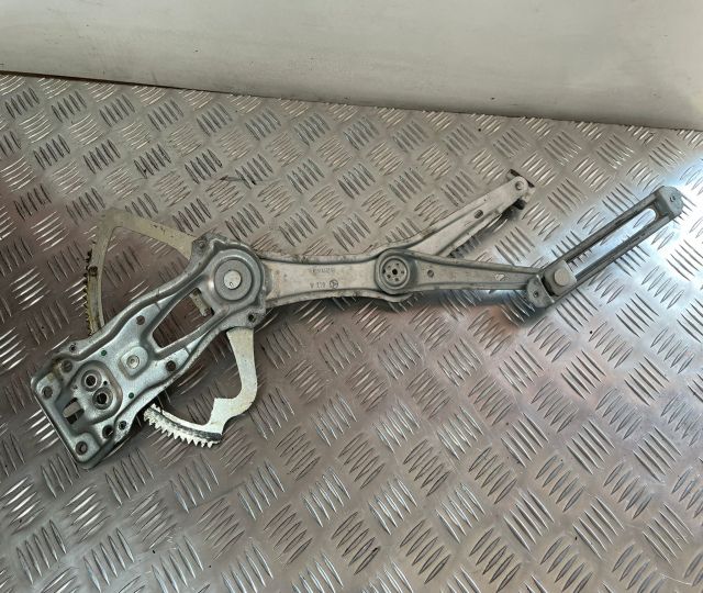 Macara dreapta fata Mercedes-Benz E-Class W210