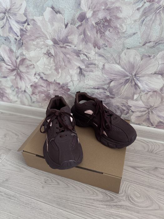 Кроссовки женские 39 размер