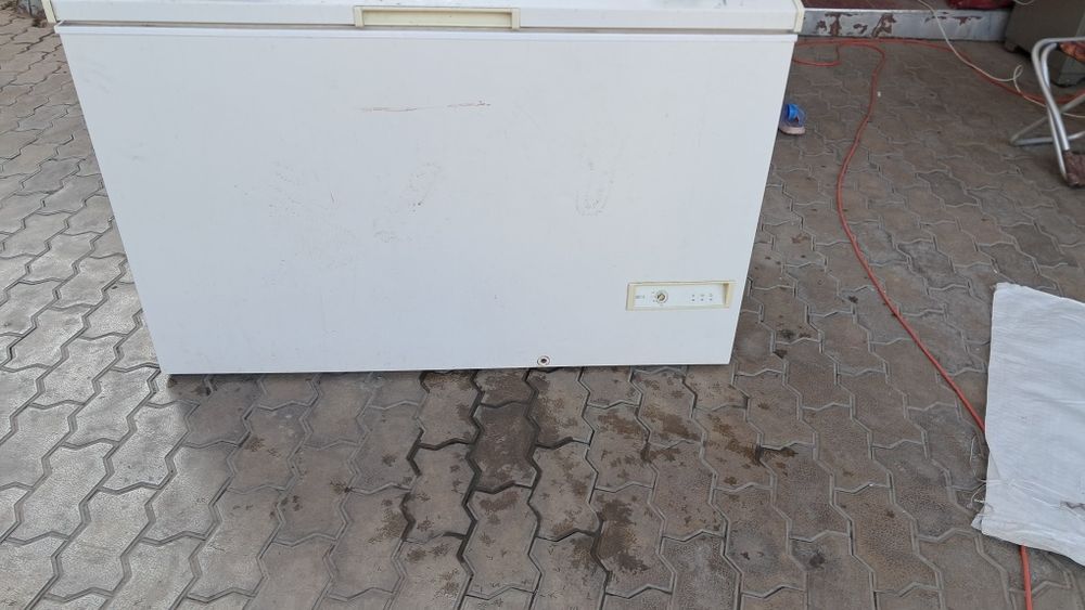 Продам морозильник