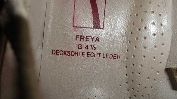 Pantofi Medicus 37,5 din piele naturala fina crem, toc 3,5 cm