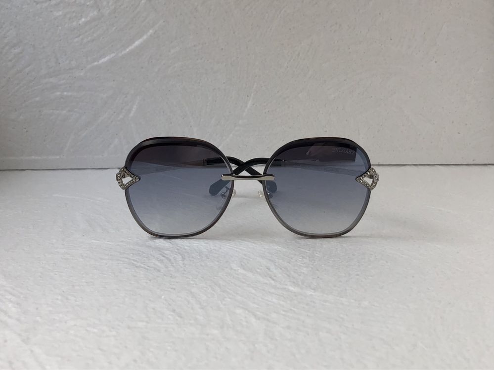 Дамски слънчеви очила овални сребърни огледални BV 20211