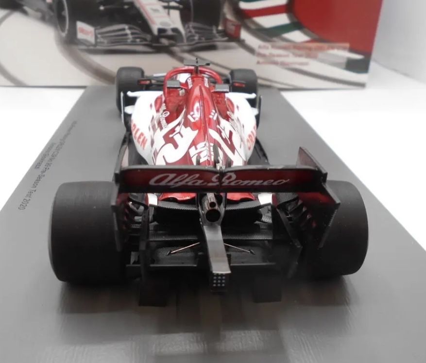 Macheta formula 1 f 1 Alfa Romeo sauber Ferrari Spark 1/18