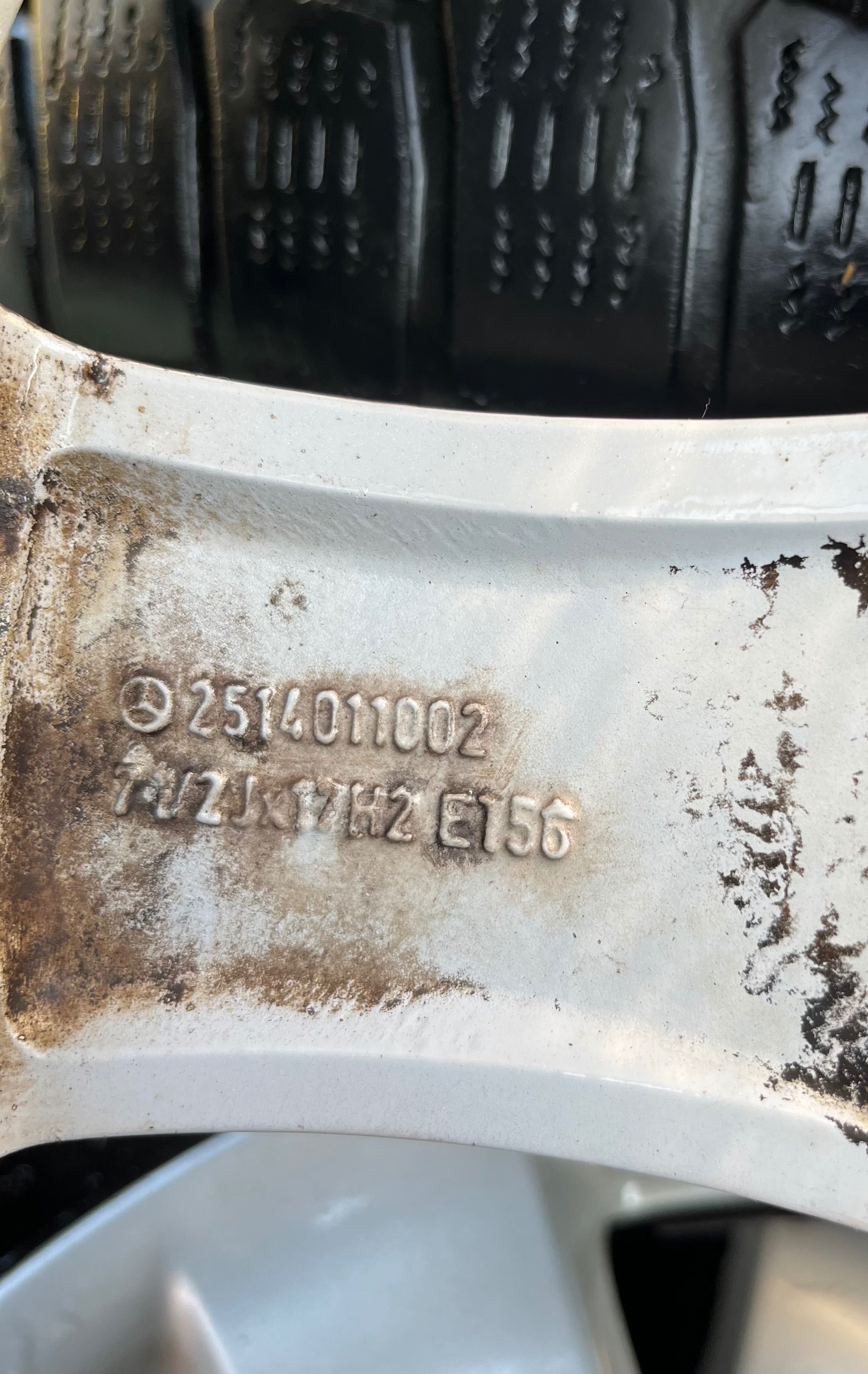 235/65 R17 Anvelope cu jante din aluminiu