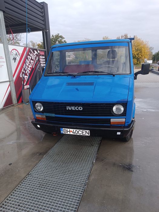 Vand autoutilitara basculanta Iveco