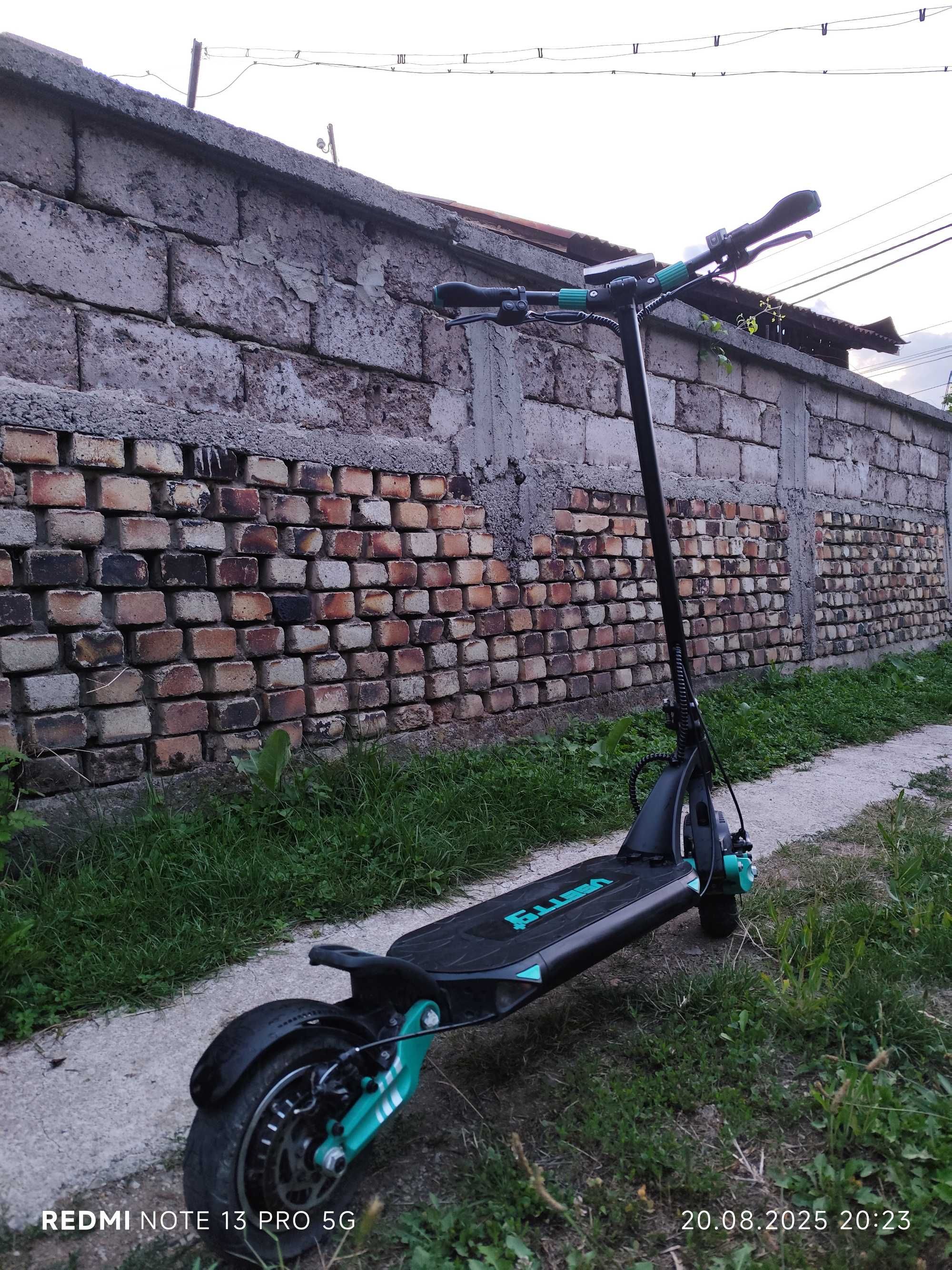 Vsett 9+  нова с два мотора по 650W 21ah батерията