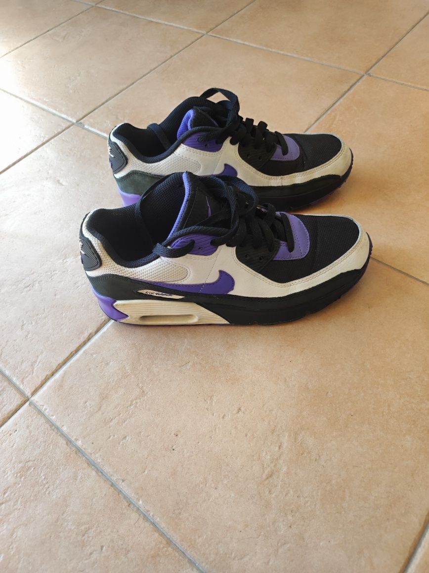 Маратонки Nike air max