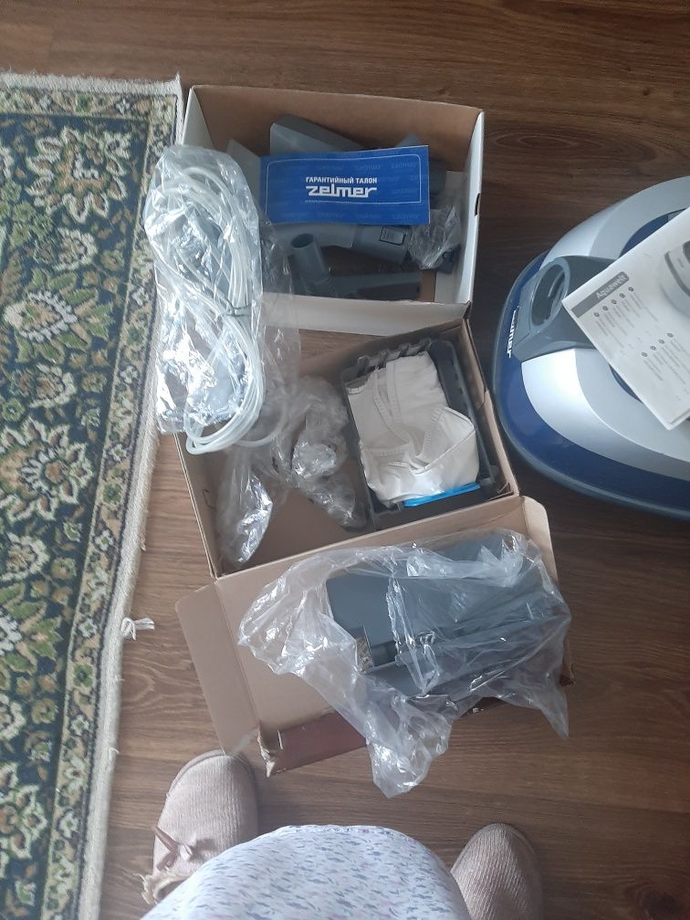 Продам пылесос моющий