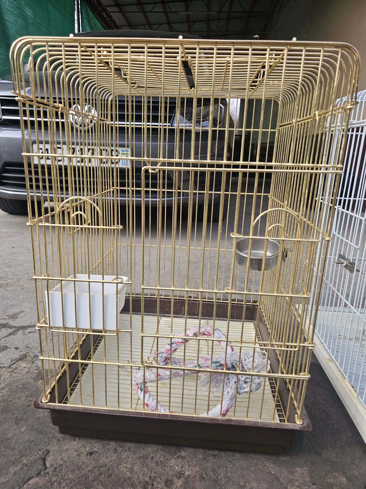 Большой клетка для Попугай. Qafas Золотисти 140 $.  белый 120$