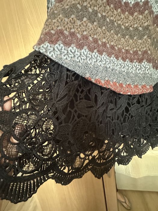 Дамски дрешки с брокад