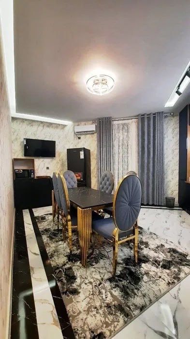 3-х комнатная, 3 этаж, кирпич,118 м2,Ориентир: Шота Руставели’