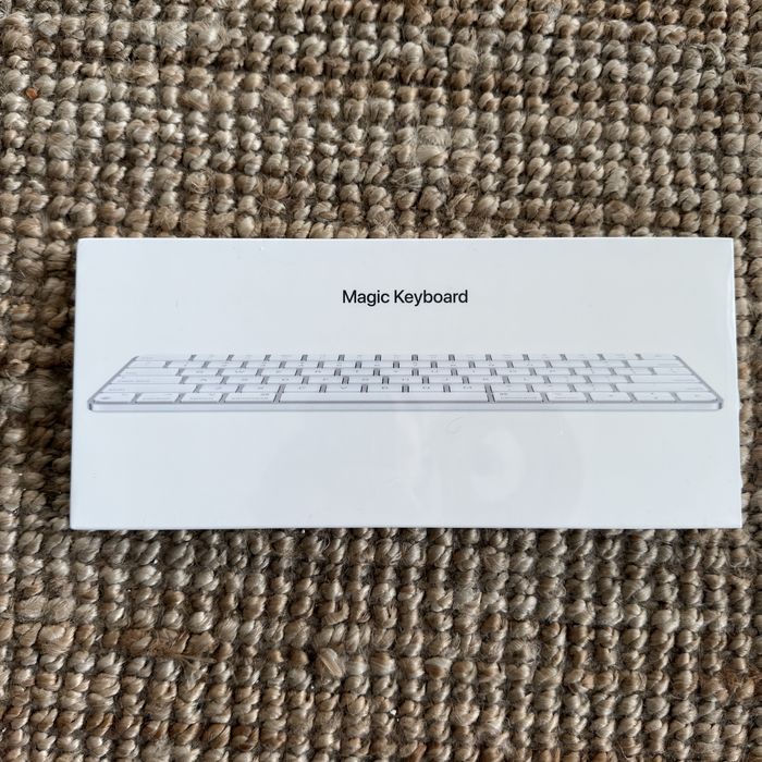 Vand tastatura Apple Magic keyboard slim sigilata