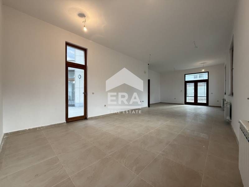 Многофамилна жилищна сграда с панорамни гледки в кв. Симеоново