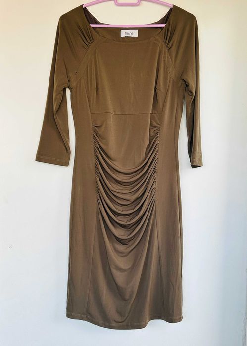 Елегантни рокли-ежедневни и делови.