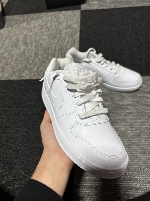 Adidasi Nike marimea 40-41