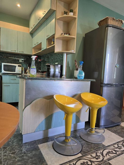 Дава се под наем Тристаен апартамент в Пловдив, Кършияка - 80 кв.м за 350 € - Снимка #1