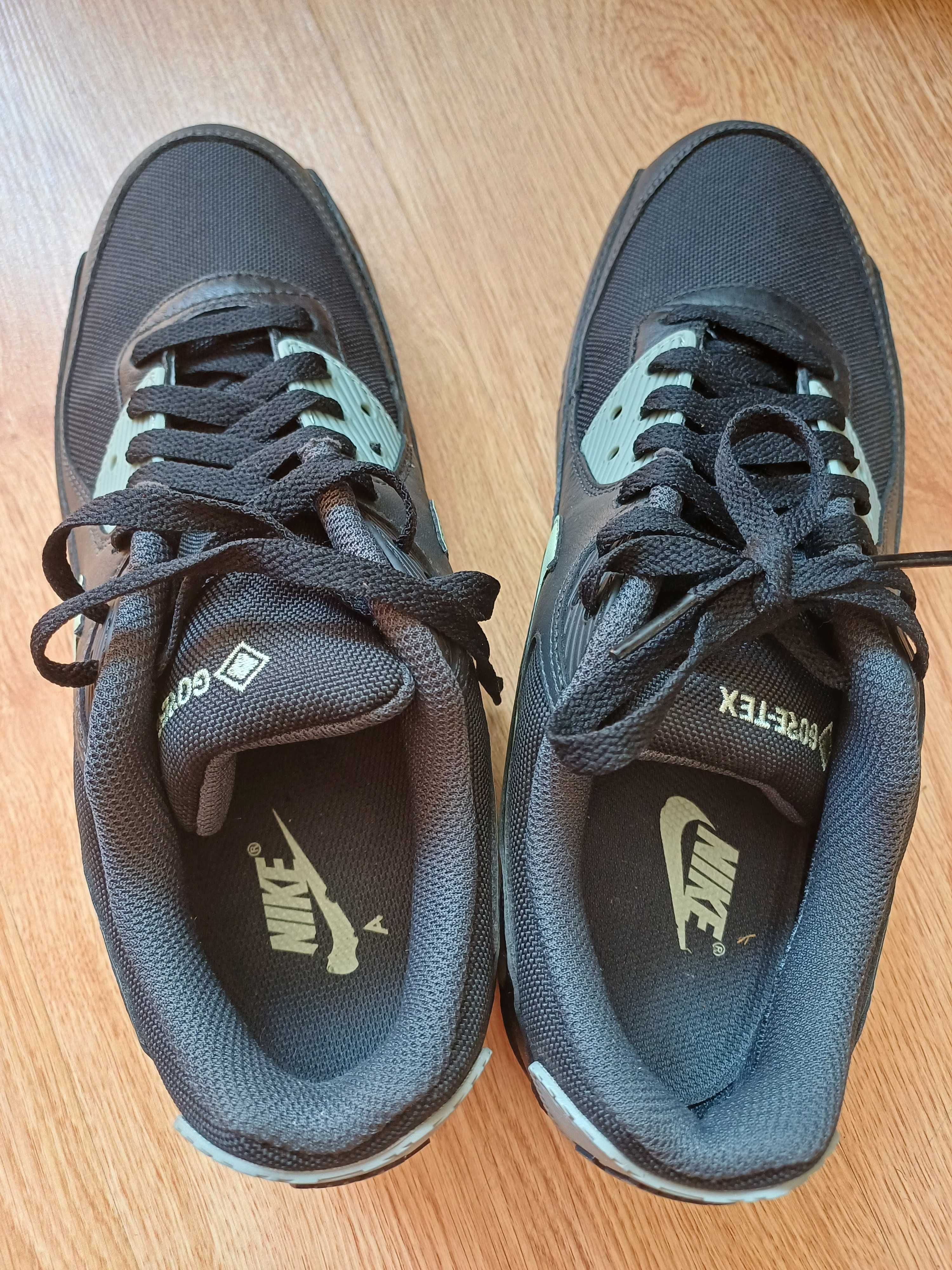 Nike Air Max Gore-tex