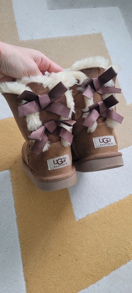 Ugg autentice marimea 30