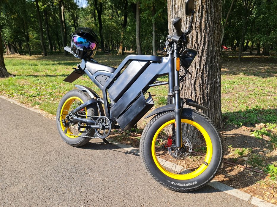 Vând bicicletă electrică stil moto roti fat 20x4.0