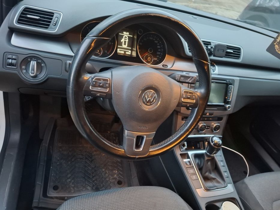 Volkswagen Passat b7 2015 година