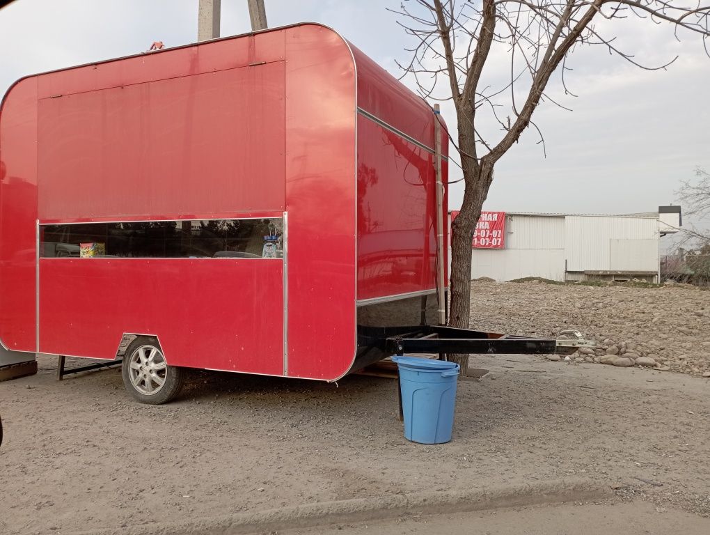 Ку́чма дуконлар ва фудтрак. food truck