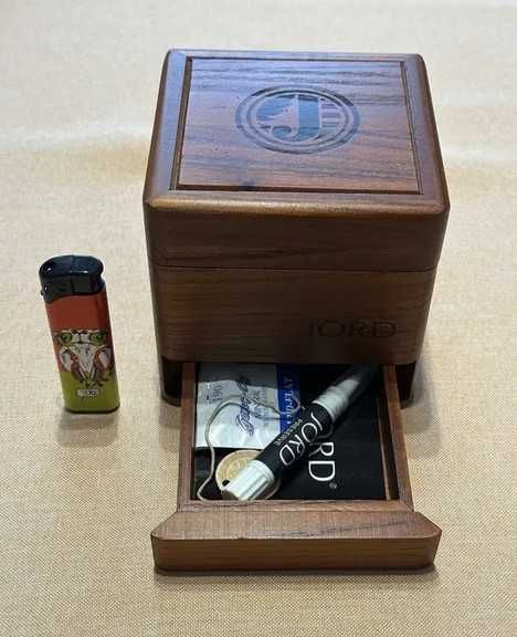 Jord Fieldcrest - Dark Sandalwood watch / Дървен часовник Йорд