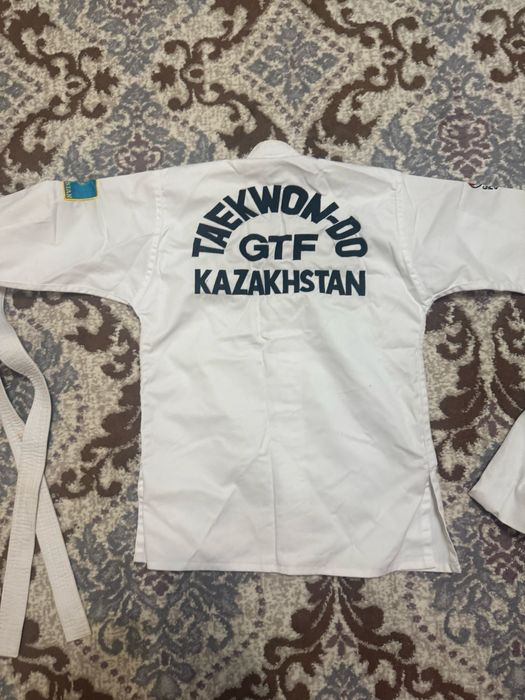 Продам кимоно размер М