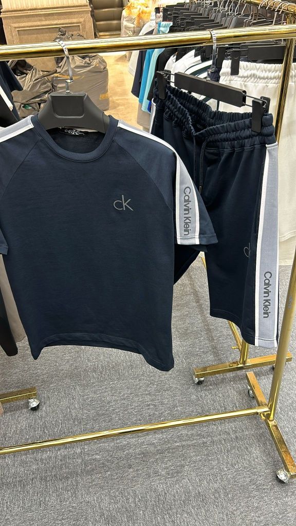 Compleu CK tricou+pantaloni