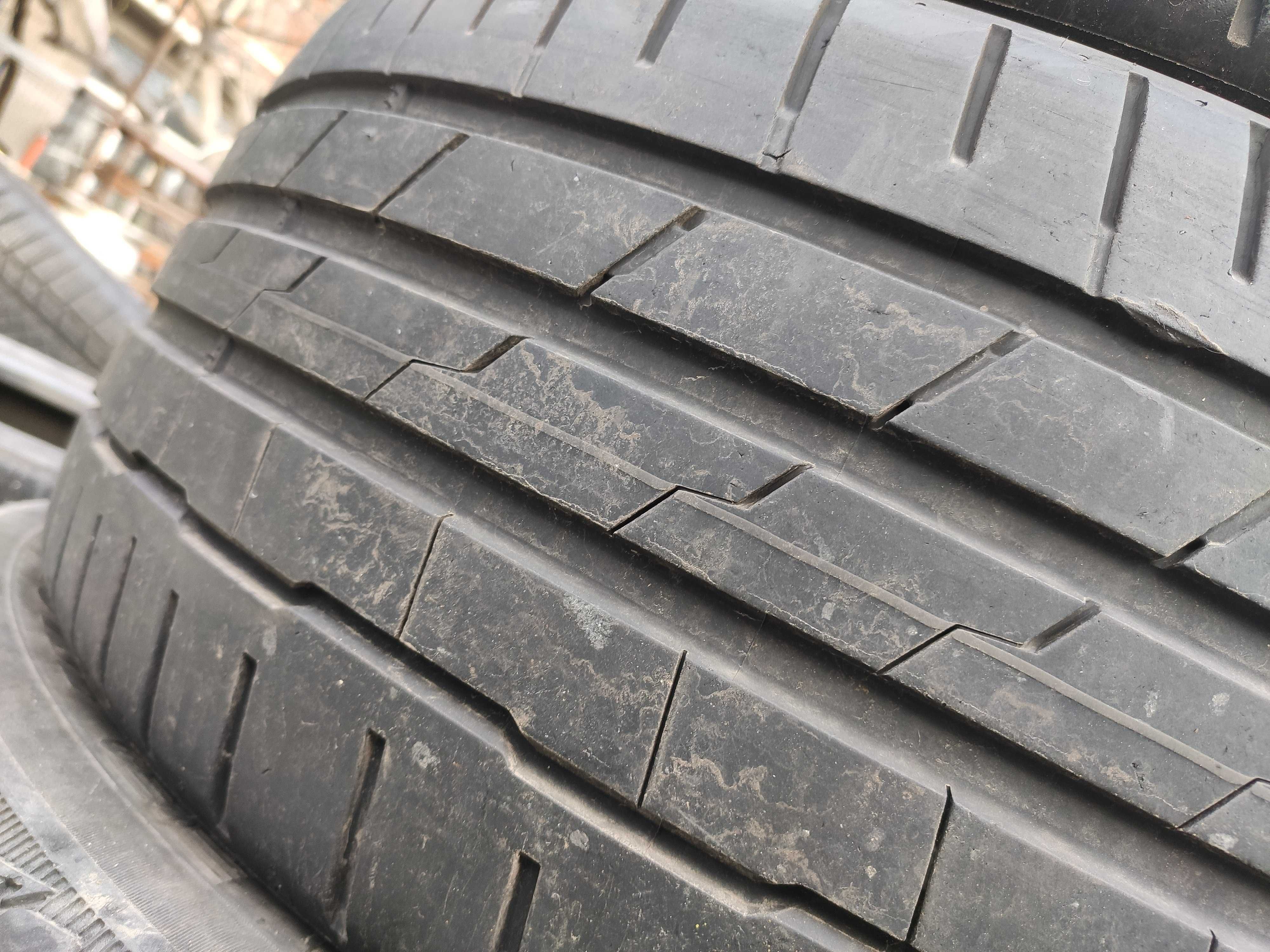 4бр Летни гуми 235 40 19 - Hankook