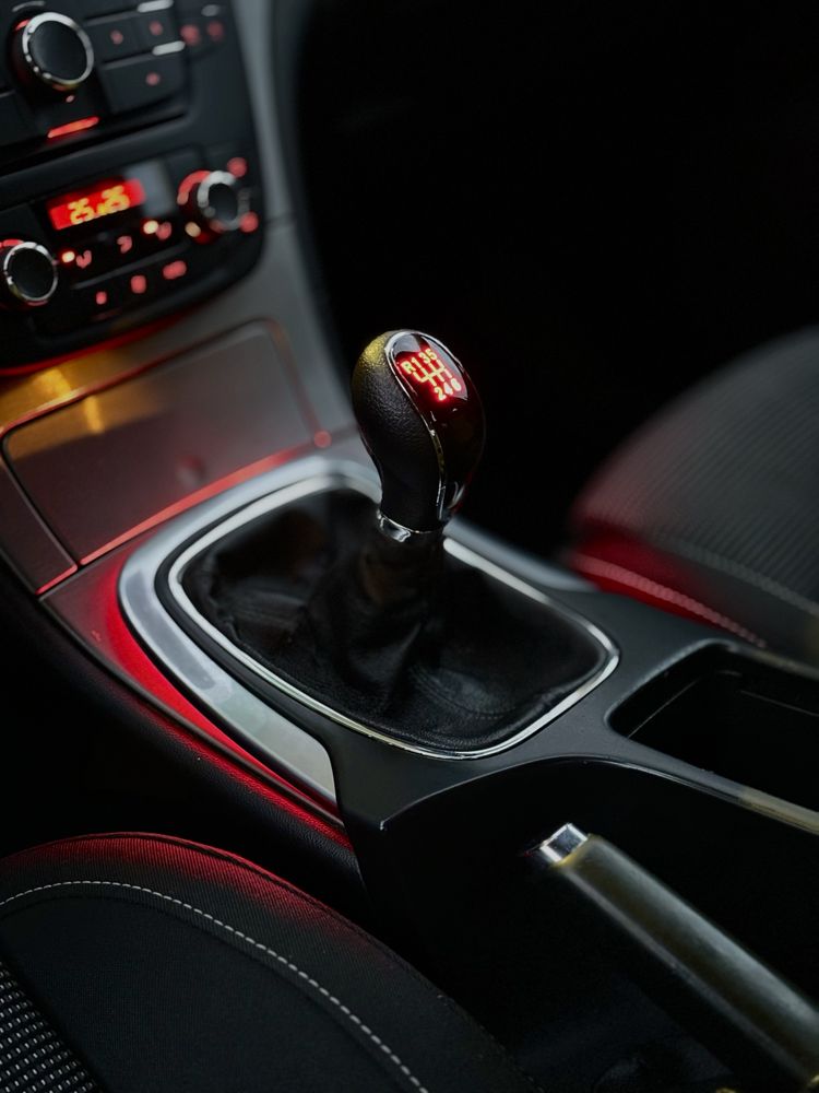 Nuca schimbator iluminata cutie manuala  - Opel Astra J Insignia