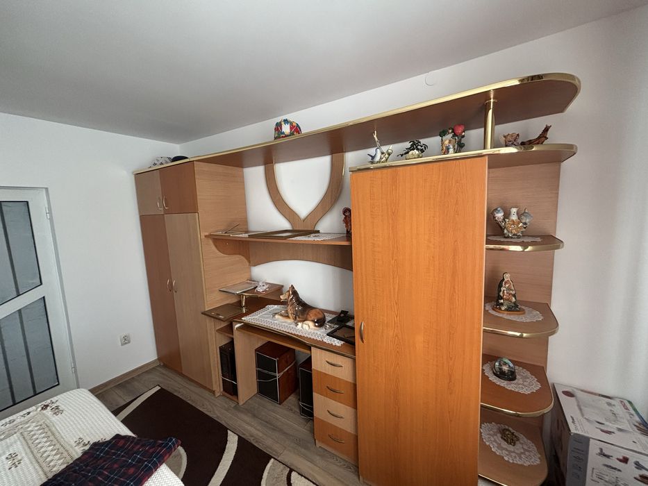 Vand mobila ij stare foarte buna