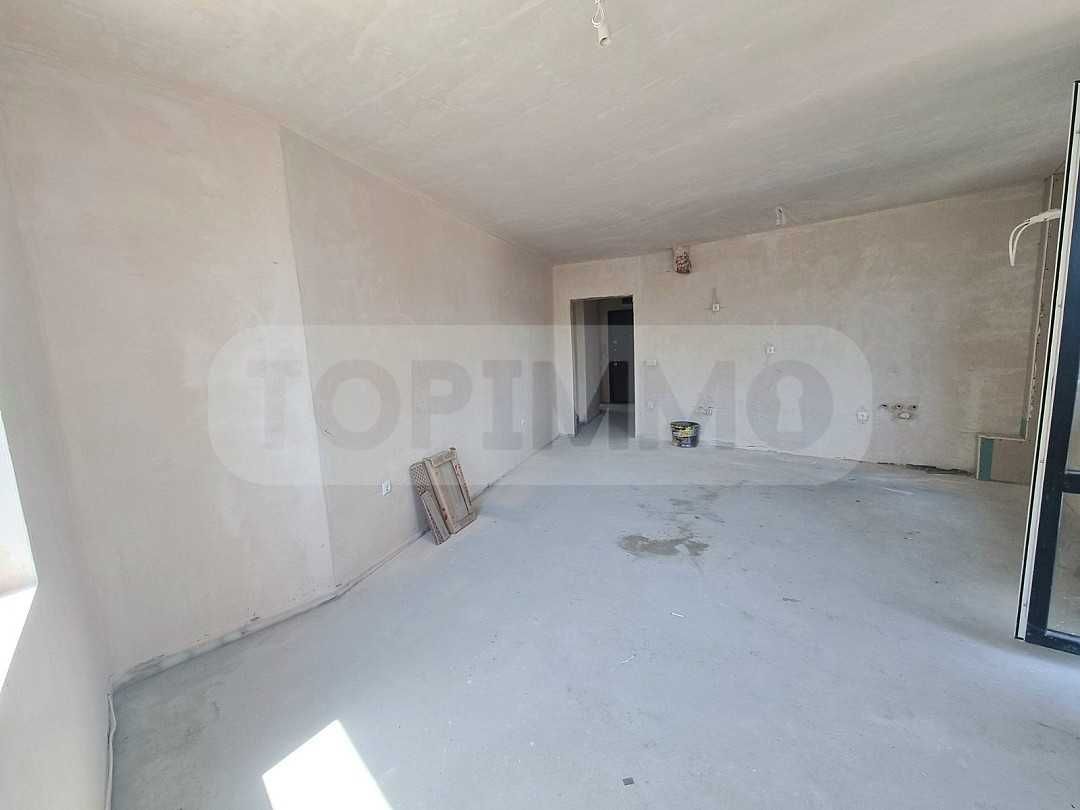 Продава се Тристаен апартамент в Варна, Аспарухово - 93 кв.м за 1010 €/кв.м - Снимка #1