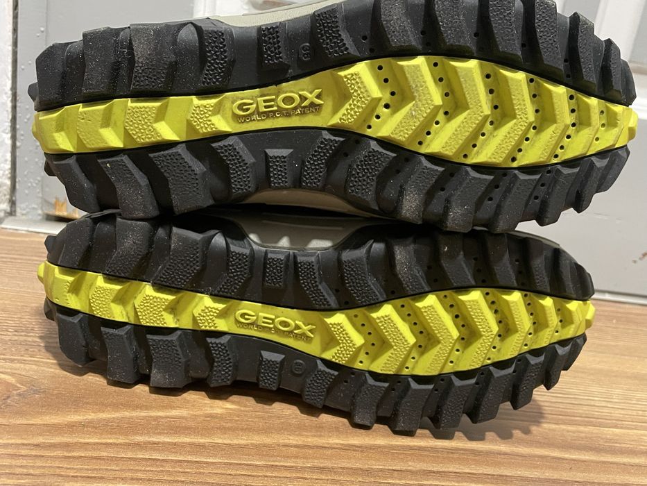 Нови детски туристически обувки GEOX