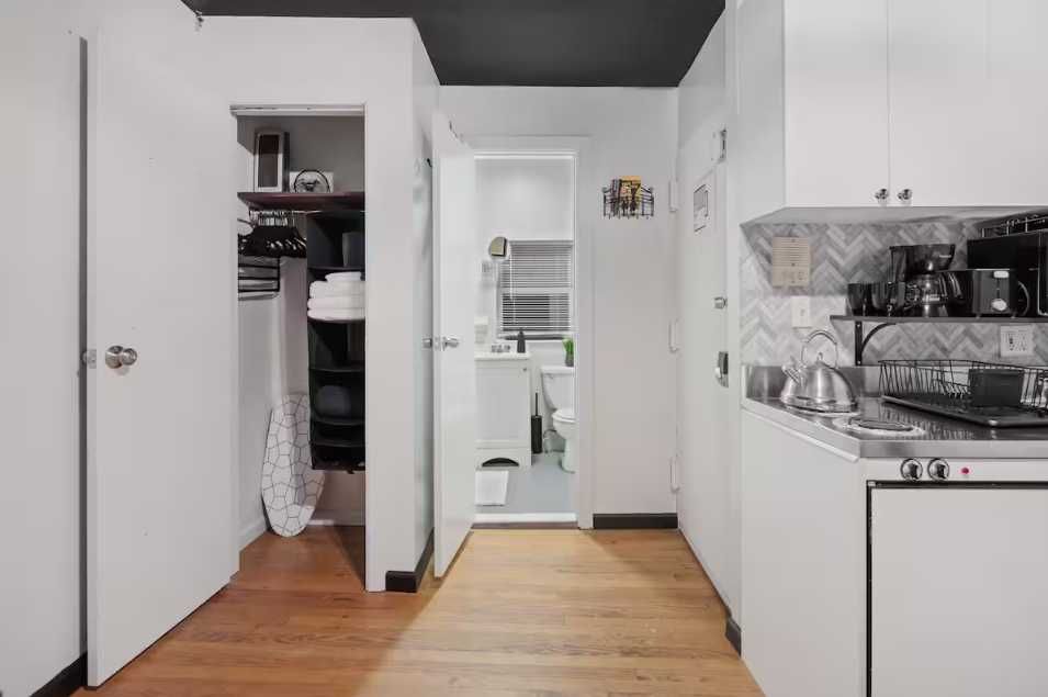 Дава се под наем Едностаен апартамент в София, Овча купел - 38 кв.м за 290.7 € - Снимка #3