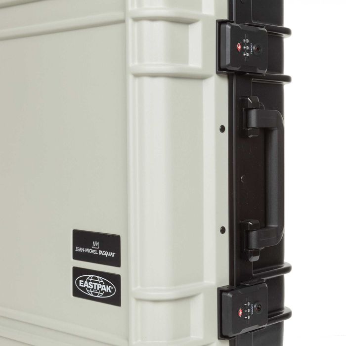 Eastpak Куфар за път 34L