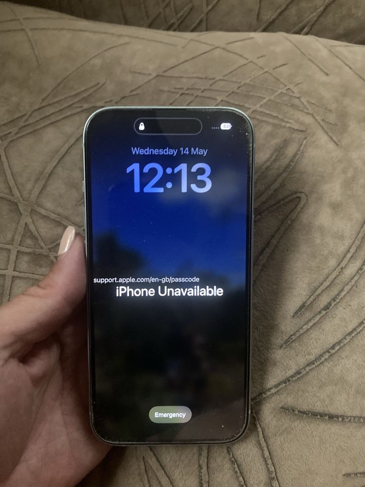 Iphone        15