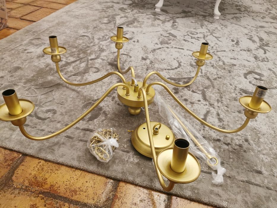 Candelabru cu 6 becuri auriu