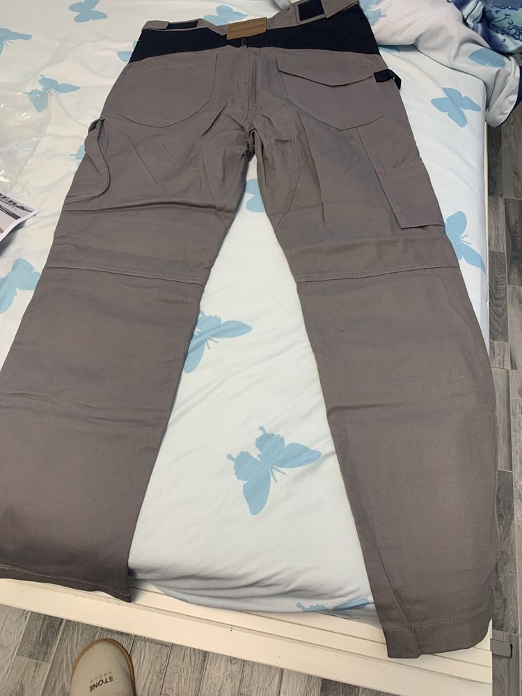 Pantaloni noi 100 RON lucru (șantier)mărimea 44