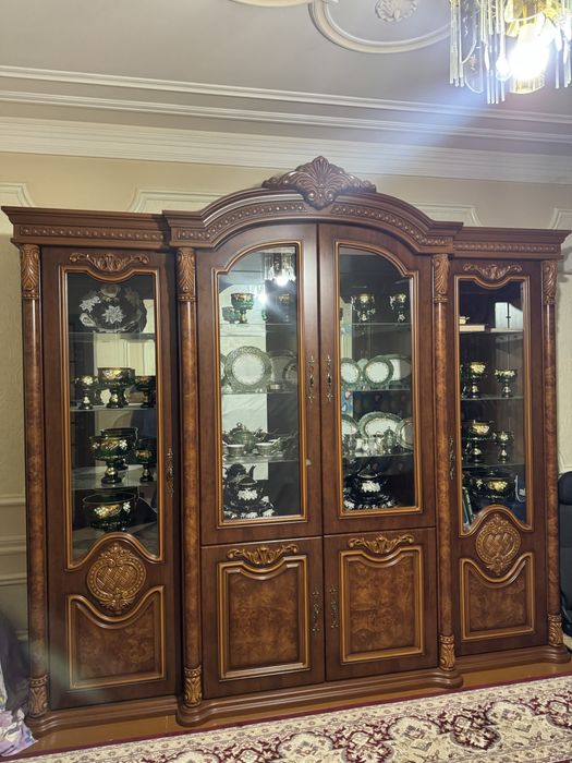 mebel Stenka zal uchun mebel holati yangidek