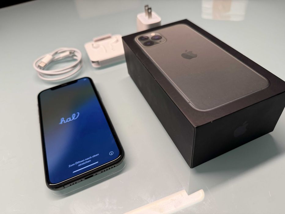 Продавам iPhone 11 Pro 64Gb Midnight Green като нов 93% SOH + подаръци