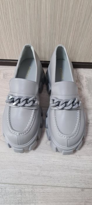 Pantofi inchisi DeeZee