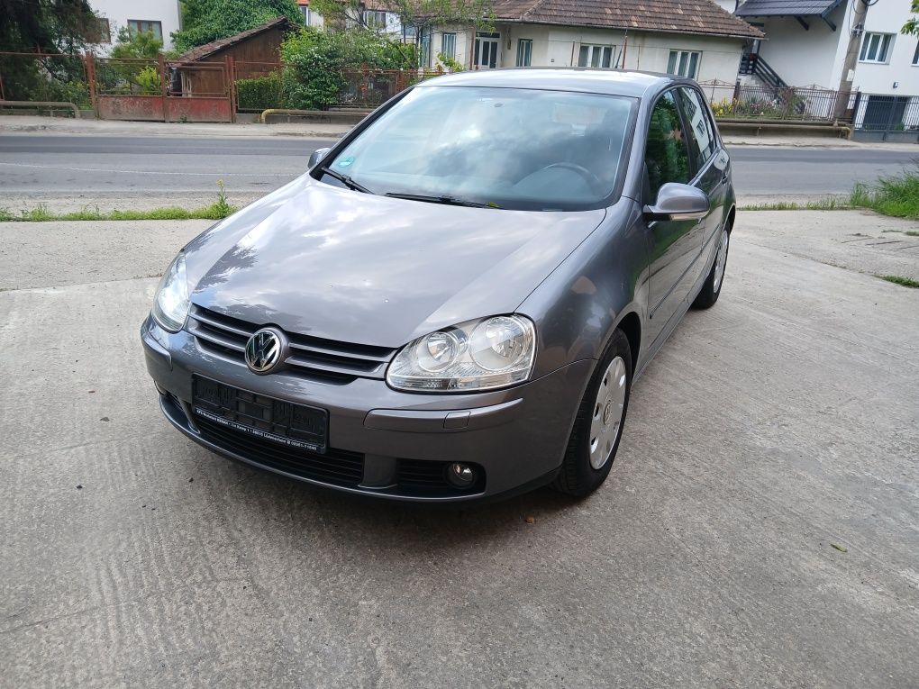 Vw golf 5, motor1,4 benzina,an fabricație.2007 Euro 4