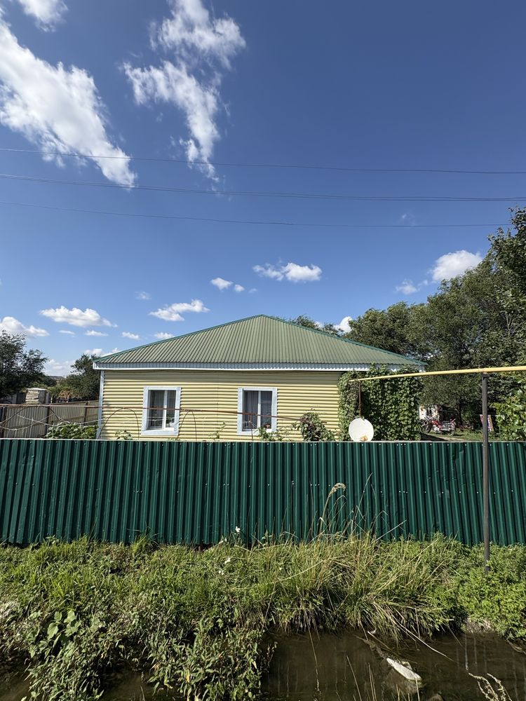 Продается дом с хорошим сараем