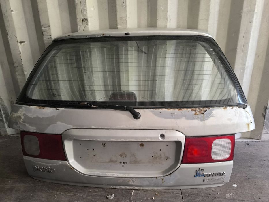 Крышка багажника Ипсум