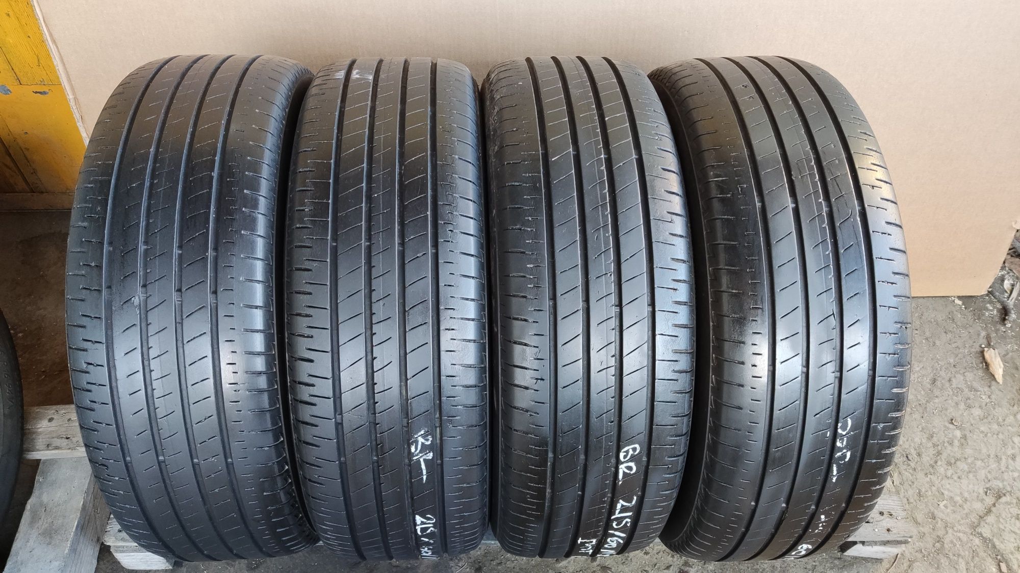 4бр летни гуми 215/60/17 Bridgestone Turanza T005A
dot0519
6.5-7mm гра