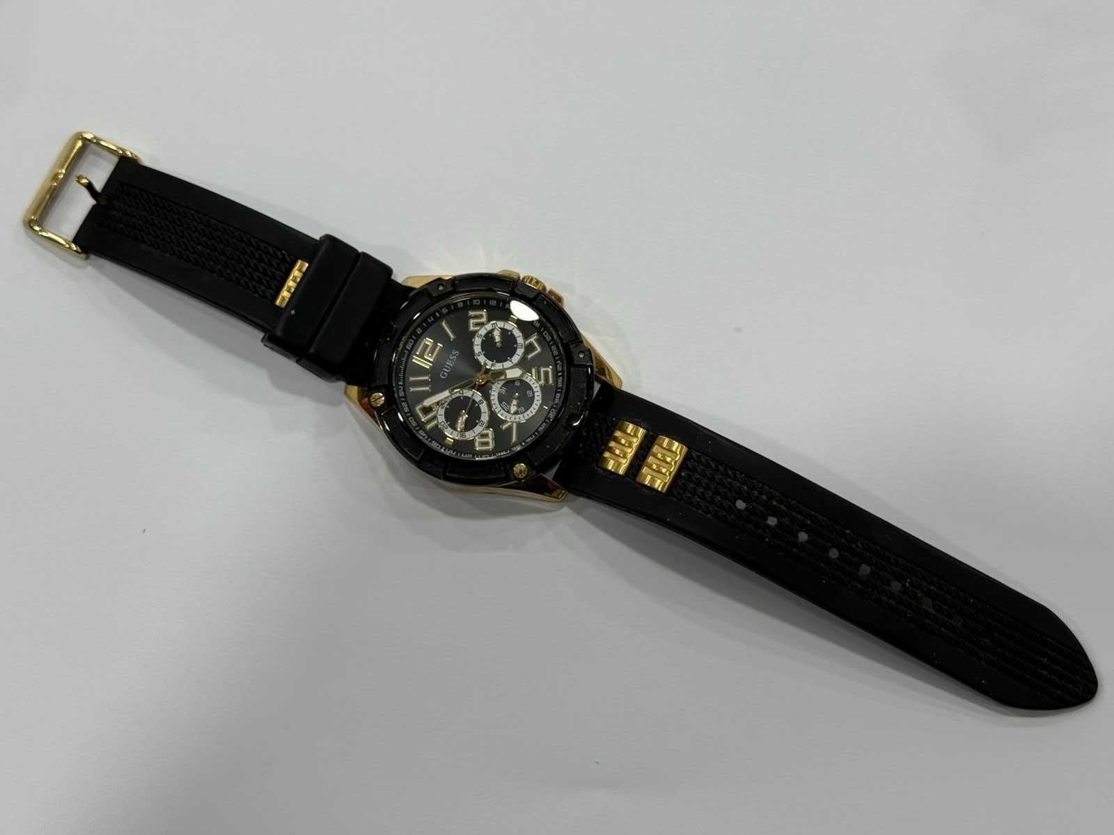 Мъжки часовник Guess GW0051G2 .