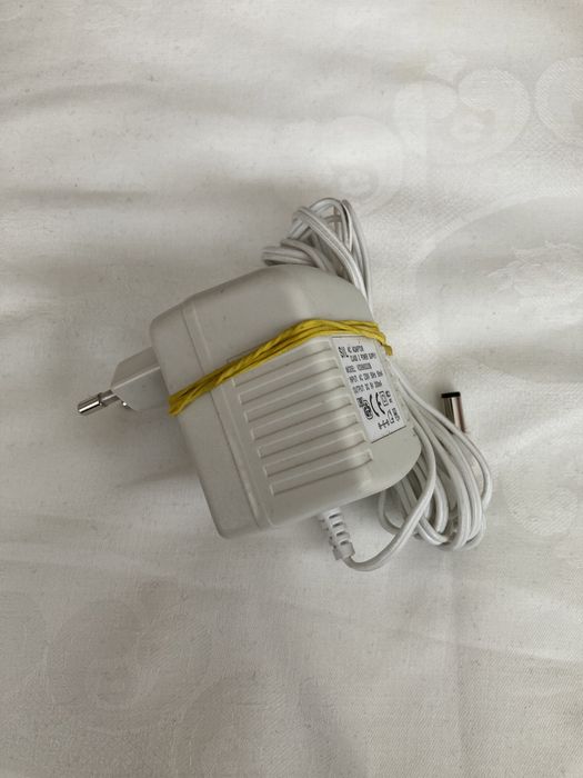 Alimentator 9v . Adaptor 9v . Transformator 9v